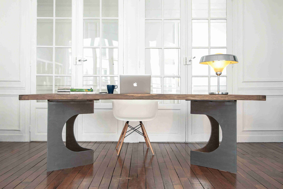 How to Set Up a Home Office Desk That Actually Works for You